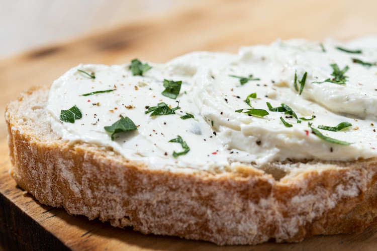 Fazuľová nátierka s tofu: Pomazánka na raňajky aj na oslavu