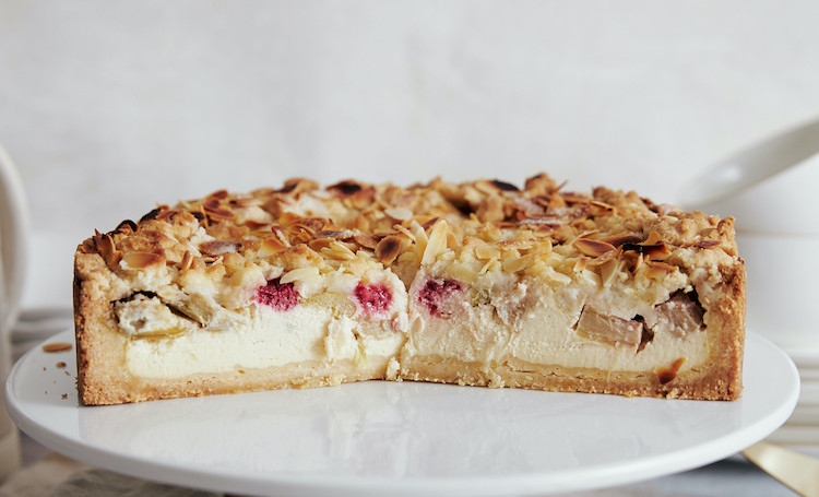 Hrnčekový rebarborový koláč s tvarohom, zdravý recept
