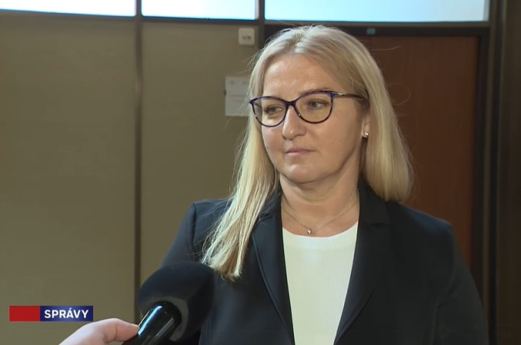 Verejnoprávnu televíziu povedie len druhá žena.  Novou riaditeľkou STVR je Martina Flašíková, dcéra Fedora Flašíka