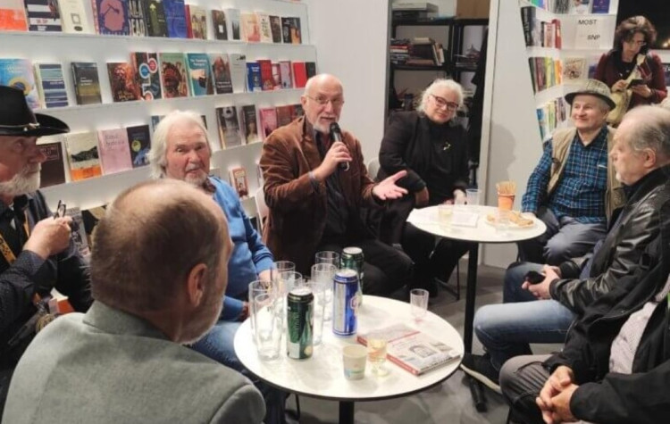 Gustáv Murín prirovnal feminizmus k nacizmu. V inej krajine by odstúpil