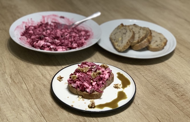 Cviklový šalát alebo nátierka. Fotka - Redakcia Žien v meste