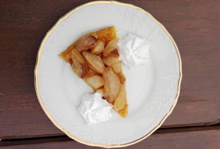 Hrušková torta s karamelom. Fotka - Redakcia Žien v meste