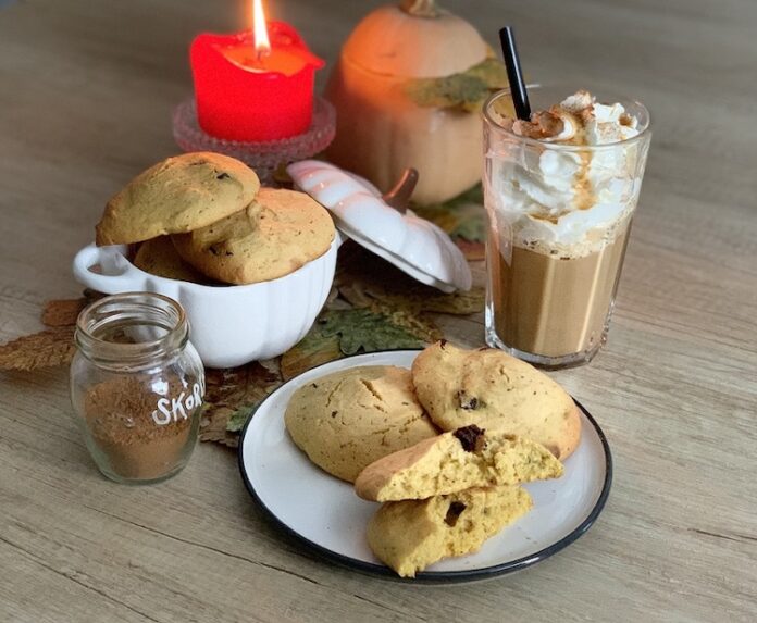 Tekvicové cookies aj s jesennou výzdobou. Fotka - Andrea Bunčeková