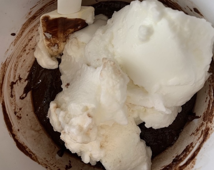 Čokoládovo mandľový koláč 5. Fotka - Andrea Bunčeková