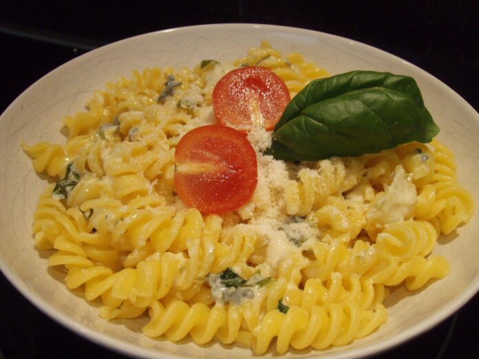 Najlepšie cestoviny so syrovou omáčkou.