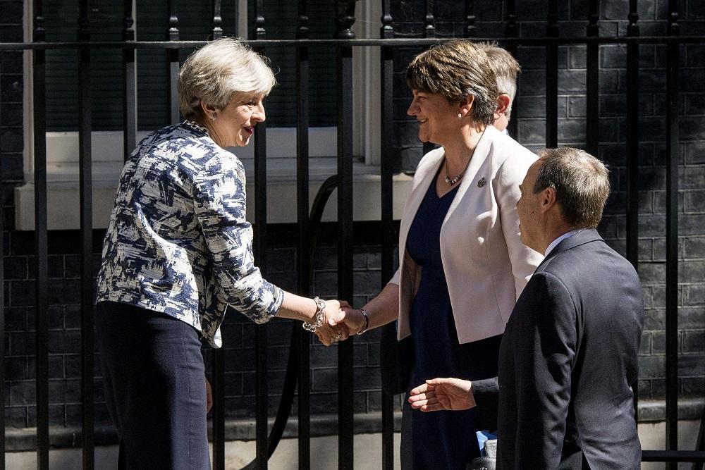 Britská vláda zaplatí interrupcie ženám zo Severného Írska