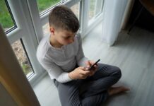 Seriál Adolescent alebo keď dieťa ani v detskej izbe nie je v bezpečí. Foto - freepik