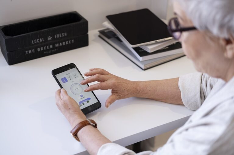 Ohrozuje vás osteoporóza? Urobte si test. Foto - freepik