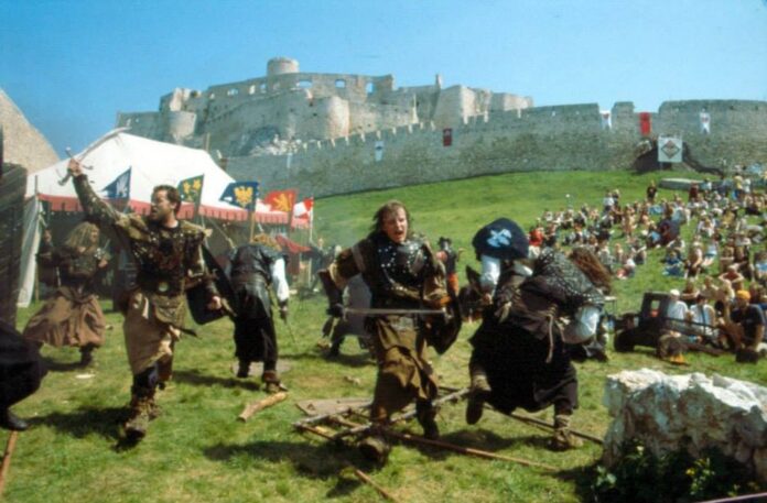 Tip na víkend: Na Spišskom hrade zažijete rytiersky turnaj. Foto - FB/Spisskyhrad Tip na víkend: Na Spišskom hrade zažijete rytiersky turnaj. Foto - FB/Spisskyhrad
