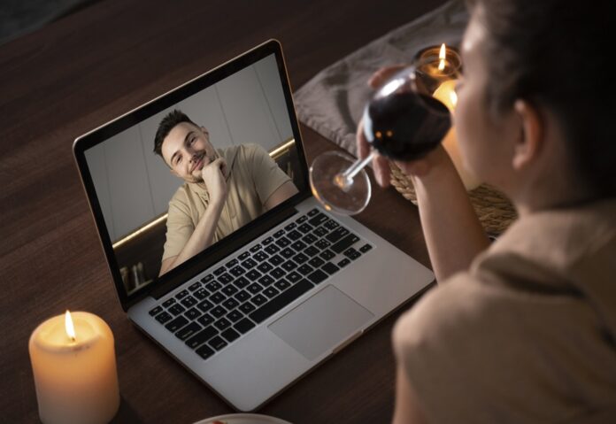 Ženy hľadajú na zoznamkách spoľahlivého a komunikatívneho muža. Foto - freepik