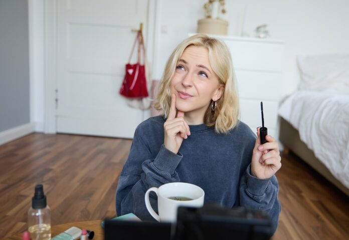 Starý make-up môže škodiť: Prečo by sme mali kontrolovať dátumy spotreby kozmetiky. Foto - freepik