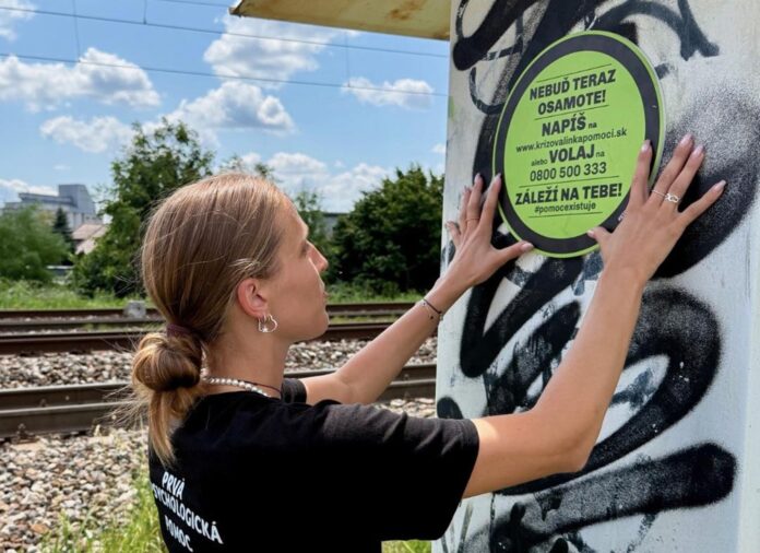 Slovenské železnice (ZSSK) a IPčko spustili kampaň na prevenciu samovrážd Pomoc prichádza vlakom. Foto - ipcko.sk
