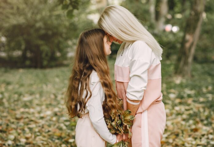 Vzťah matky a dcéry: Ako si vybudovať zdravé, blízke puto bez výčitiek. Foto - freepik