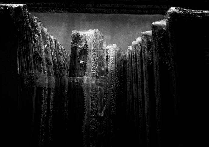 Fotografka Gabriela Teplická otvára tému smrti. Pozrite si výstavu v Klarisky. Foto - IG/gabrielateplicka_photo/