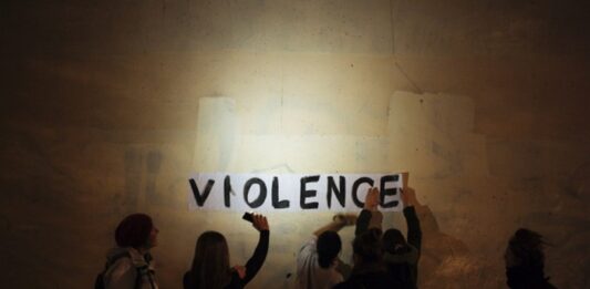 Takmer desatina žien na Slovensku sa za posledný rok stala obeťou násilia. Foto - archív TASR/AP