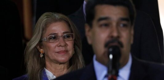 Cilia Floresová - venezuelská prvá dáma, ktorá skončila v putách. Foto - TASR/AP
