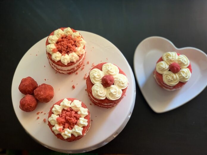 Red Velvet tortičky, inšpirované originálnym americkým receptom. Fotka - Andrea Bunčeková