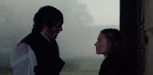 Film Búrlivé výšiny režisérky Emerald Fennellová. Foto - itafilm