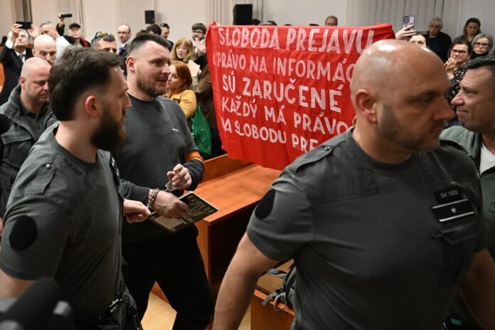 Daniel Bombic je vinný z viacerých trestných činov, ostáva vo väzbe. Foto TASR - Martin Baumann