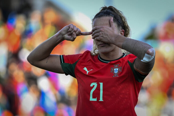FIFA chce zvýšiť počet ženských tréneriek. Na snímke portugalská futbalistka Ana Capetová. Foto - TASR/Lusa