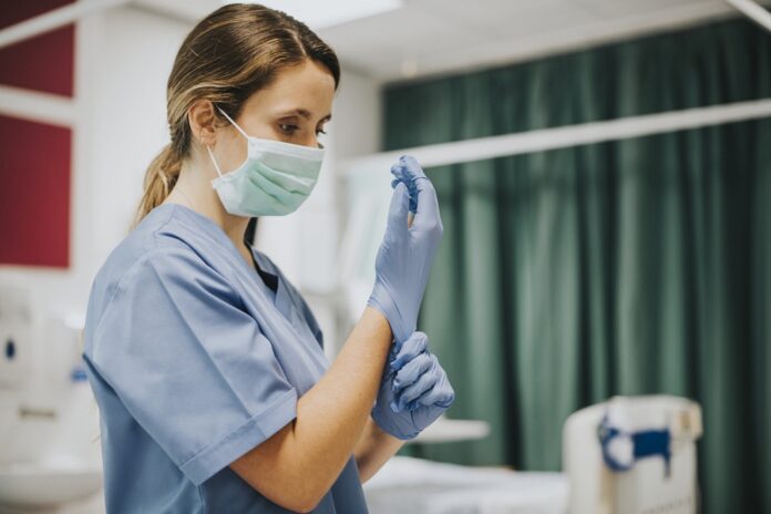 Analýza ukázala, že ženy a muži reagujú na rozdielne pracovné ponuky. Foto - freepik