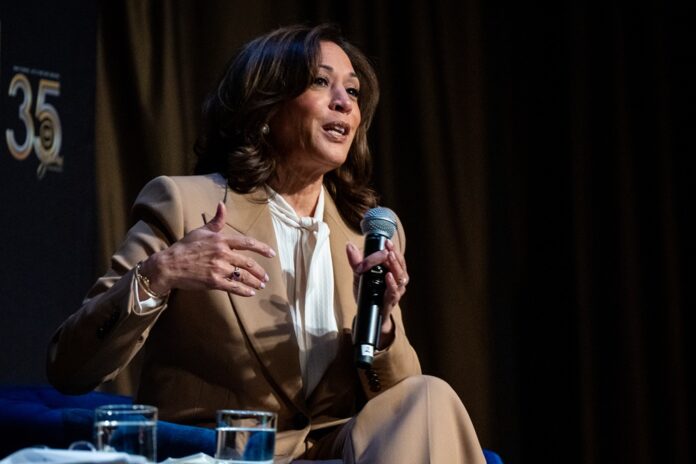 Harrisová rozmýšľa nad ďalšou kandidatúrou na prezidentku. Foto - TASR/AP