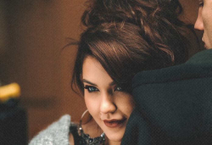 Celeste Buckingham vydáva slovenskú novinku, na ktorej pracovala roky. Foto - FB/C.B.