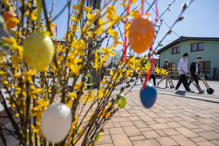 Na Veľký piatok mohli piť len čiernu kávu, nie vodu, vraví etnografka. Foto TASR - Daniel Stehlík