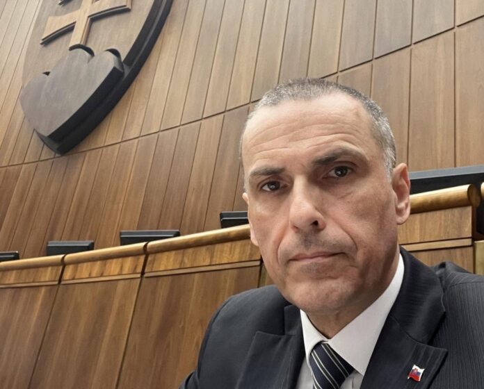 Generálny prokurátor Maroš Žilinka odvolal z funkcie vedúcich prokurátorov Okresnej prokuratúry Spišská Nová Ves. Foto - FB/Maroš Žilinka - generálny prokurátor SR
